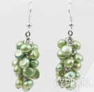 Cluster de style teints de couleur vert olive Boucles d'oreilles perles d'eau douce