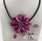 17,7 pouces violet rouge coquille fleur collier de perles avec fermoir magnétique