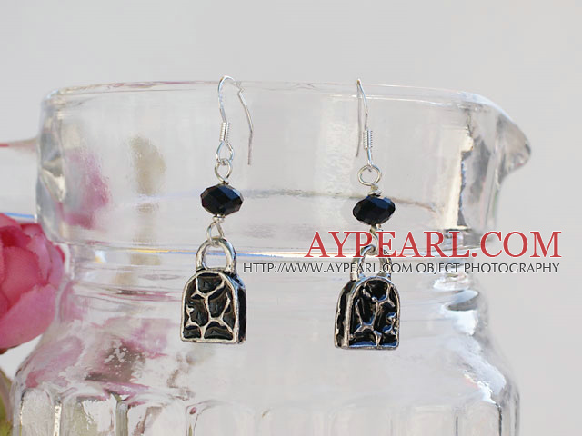 fashion black crystal and small bag shaped earrings