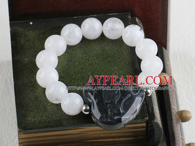 elastic 14mm white acrylic beaded bracelet with heart charm