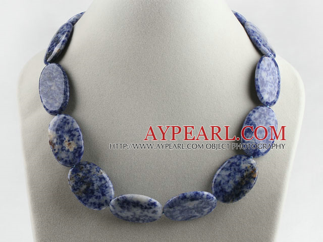 oval shape 18*25mm Sodalite necklace with moonlight clasp