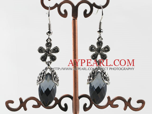 elegant tear drop earrings with rhinestone