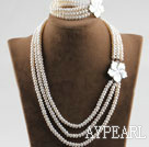 tre strand 6-7mm vit pärla halsband armband set med skal blomma spänne