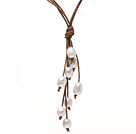 Enkel stil Natural White Freshwater Pearl Halsband med brun tråd