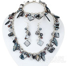 Black Series Assortiment Black Pearl Shell Set avec chaîne en métal (bracelet collier et boucles d'oreilles assortis)