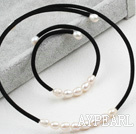 Einfache Design Weiße Süßwasser-Zuchtperlen Halsreif-Set (Halskette und Armband Matched)