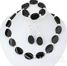 white pearl and line patterned black agate set