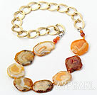 Orange Farbe Burst Pattern Crystallized Agate Knotted Necklace mit Golden Color Metal Chain (The Chain abgeleitet werden können)