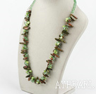 vert cristal perle et collier de pierre gemme