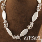 17,7 Zoll weiße Perle und Muschel Halskette mit Karabinerverschluss