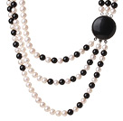 Trendy Elegant stil Tre Layer Round Natural White Pearl og Black Agate Beaded halskjede