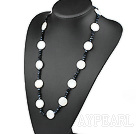 l och white shell necklace vit skal halsband
