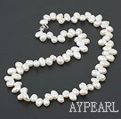 17,5 inches White Pearl halsband med Karbinlås