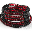 Lange Ausführung Black and Red Crystal Weaved Wrap Armreif mit Shell Schließe