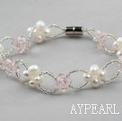 Weiße Süßwasser Perlen und rosa Kristall Armband mit Magnetverschluss