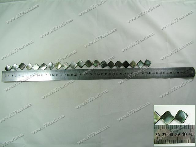 black lip shell beads, 14mm diagonal flat square, sold per 15.7-inch strand.