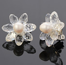 Natural White Freshwater Pearl och Fasett Konstgjort White Crystal Flower Clip - On Ear Studs