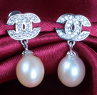 Einfache Long Chain Schlenker Stil Natur weißen Süßwasser- Perle und rund grau Seashell Perlen Ohrstecker