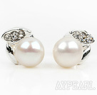 Fashion Style 6-7mm Natural White Freshwater Pearl Studs Earrings with Leaf Shape Rhinestone