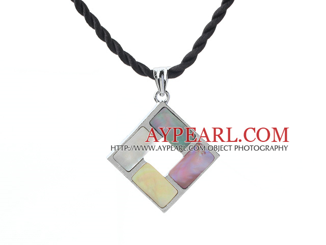 17.7 inches square shape sea shell pendant necklace