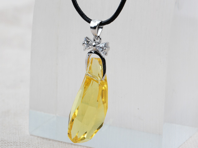 Simple Design Yellow Color Austrian Crystal Eggplant Shape Pendant Necklace with Leather Chain