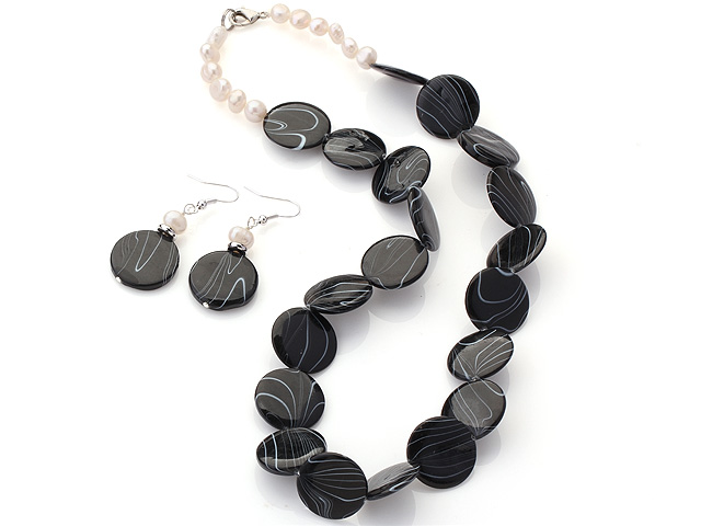 Fashion White Freshwater Pearl And Black Round Disc Painted Shell Sets (Necklace With Matched Earrings)