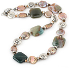 17 inches crystal and cpin pearl and green jade necklace