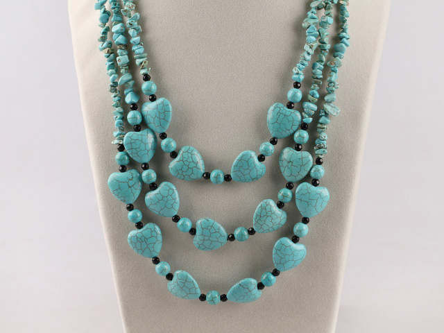 three strand hear turquoise and chips beaded necklace 