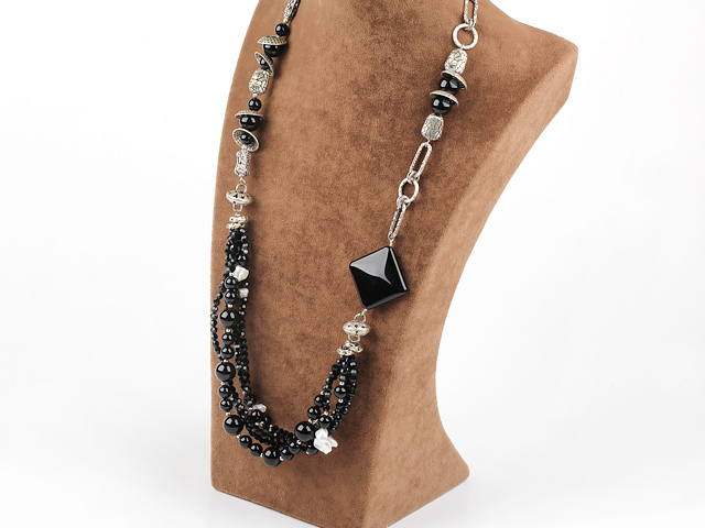 Trendy White Freshwater Pearl And Layer Black Agate Loop Chain Necklace