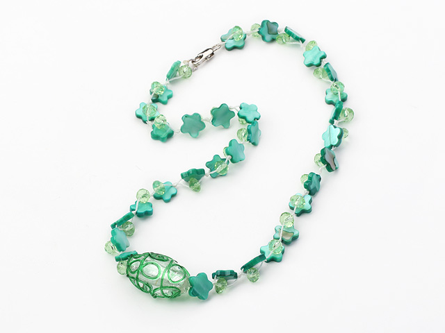 Green Series Shell Flower and Crystal and Colored Glaze Necklace