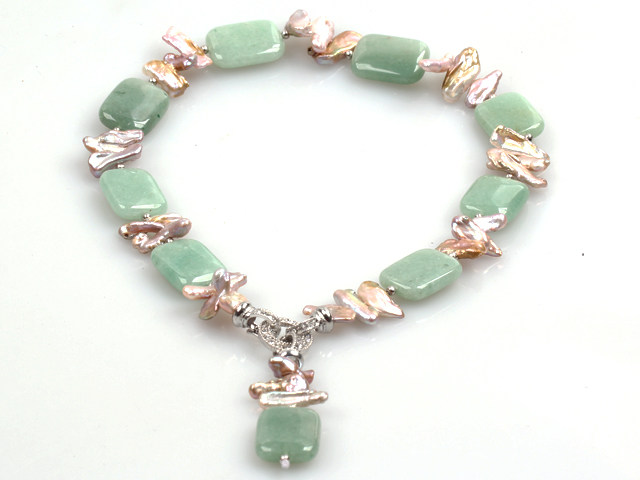 Biwa Pearl and Aventurine Necklace Pendant Necklace (The Pendant Is Removable)