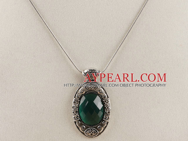 vintage style engraved alloy jewelry dark green immitation gemstone pendant 