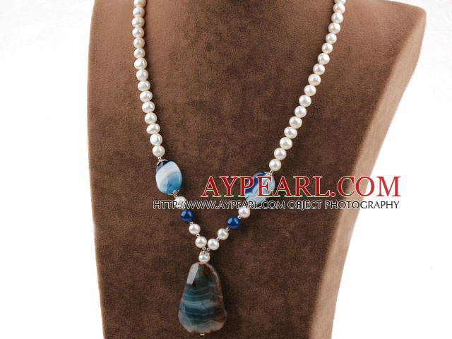 White Freshwater Pearl and Blue Agate Pendant Necklace