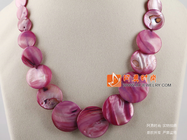 fashion pink shell necklace with lobster clasp