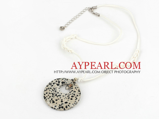 leopard spot pendant with extendable chain