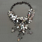 Modèle blanc et gris cristal simple et perles d'eau douce Collier avec pendentif Dark Brown Leather