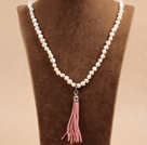 Hot Sale Natural Potato Shape White Pearl Necklace with Pink Tassel Pendant