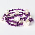 Elegantes Multilayer Runde Lila Jade und unregelmäßige Seashell Perlen Stretch -Armband
