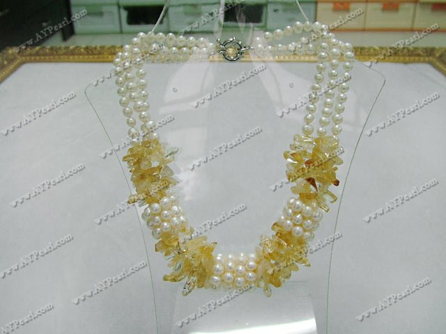 Pearl yelllow crystal necklace