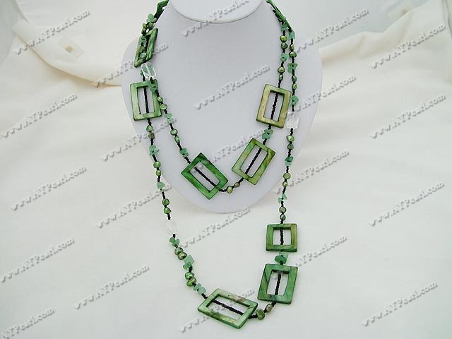 Pearl aventurine shell necklace