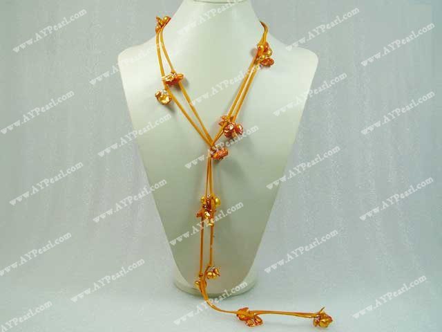 teints collier de perles