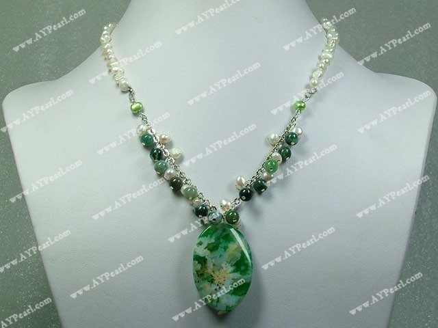 collier de perles d'agate