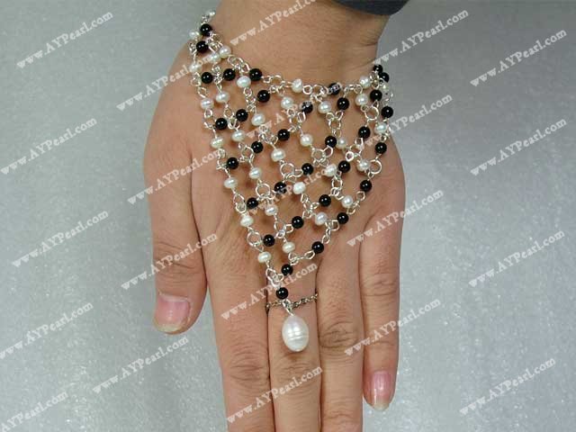 pearl black gem bracelet