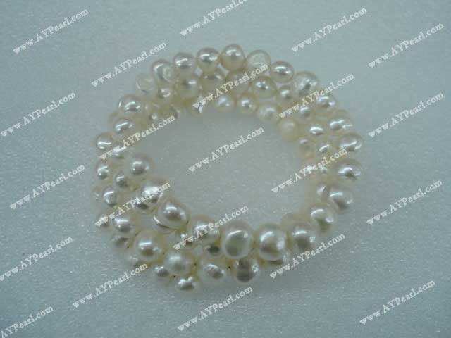 pearl bracelet