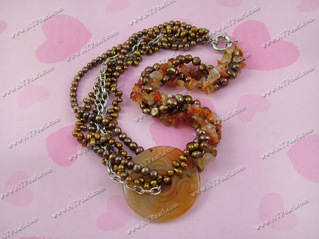 pearl agate necklace