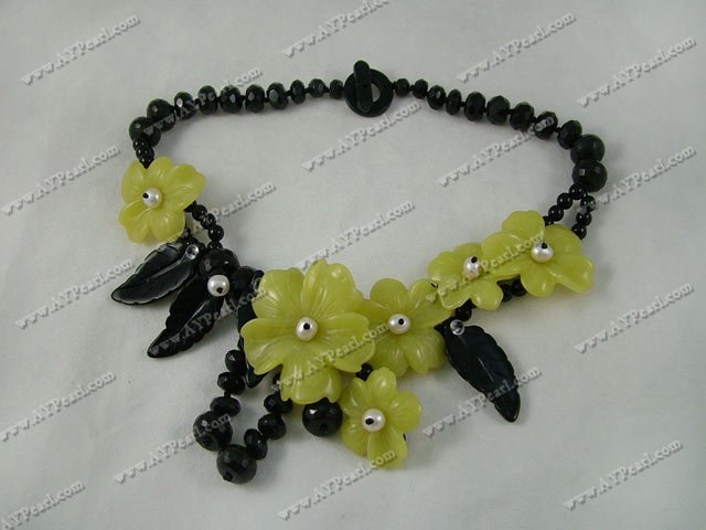 black agate peridot flower necklace