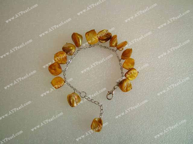 shell bracelet