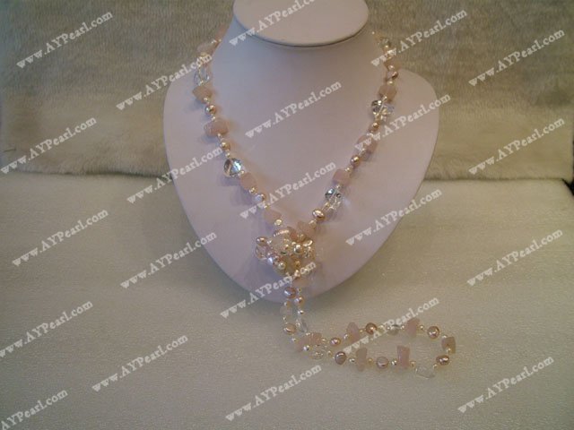 collier de perles de quartz rose