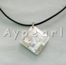 Wholesale Jewelry-shell pendant necklace