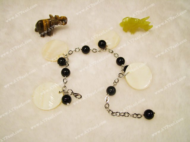 shell bracelet